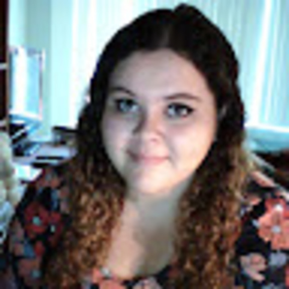 Meet your Posher, Emma - Picture 1 of 1